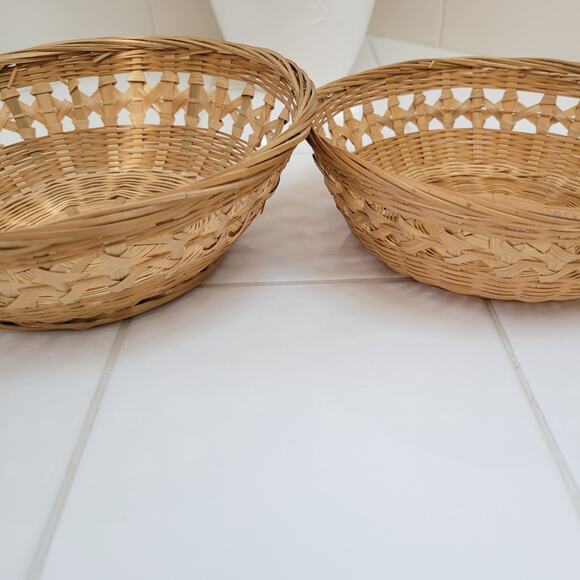 Set of Two Wicker Baskets for Wall Hanging or Display, 8.5" - Picture 4 of 7
